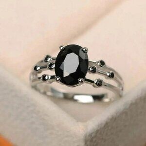 NEW 18k White Gold Oval Black Sapphire Ring